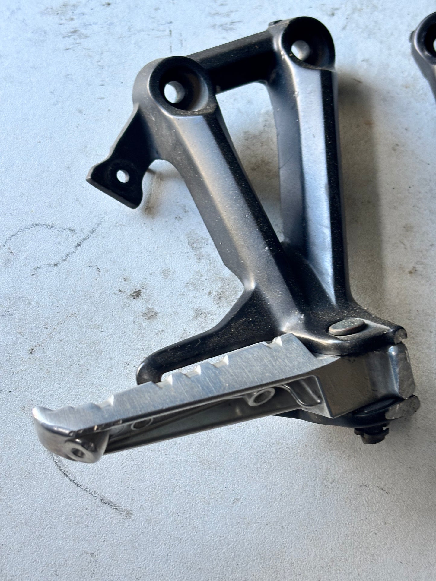Fußrastenpaar hinten Yamaha MT09 2013/2020