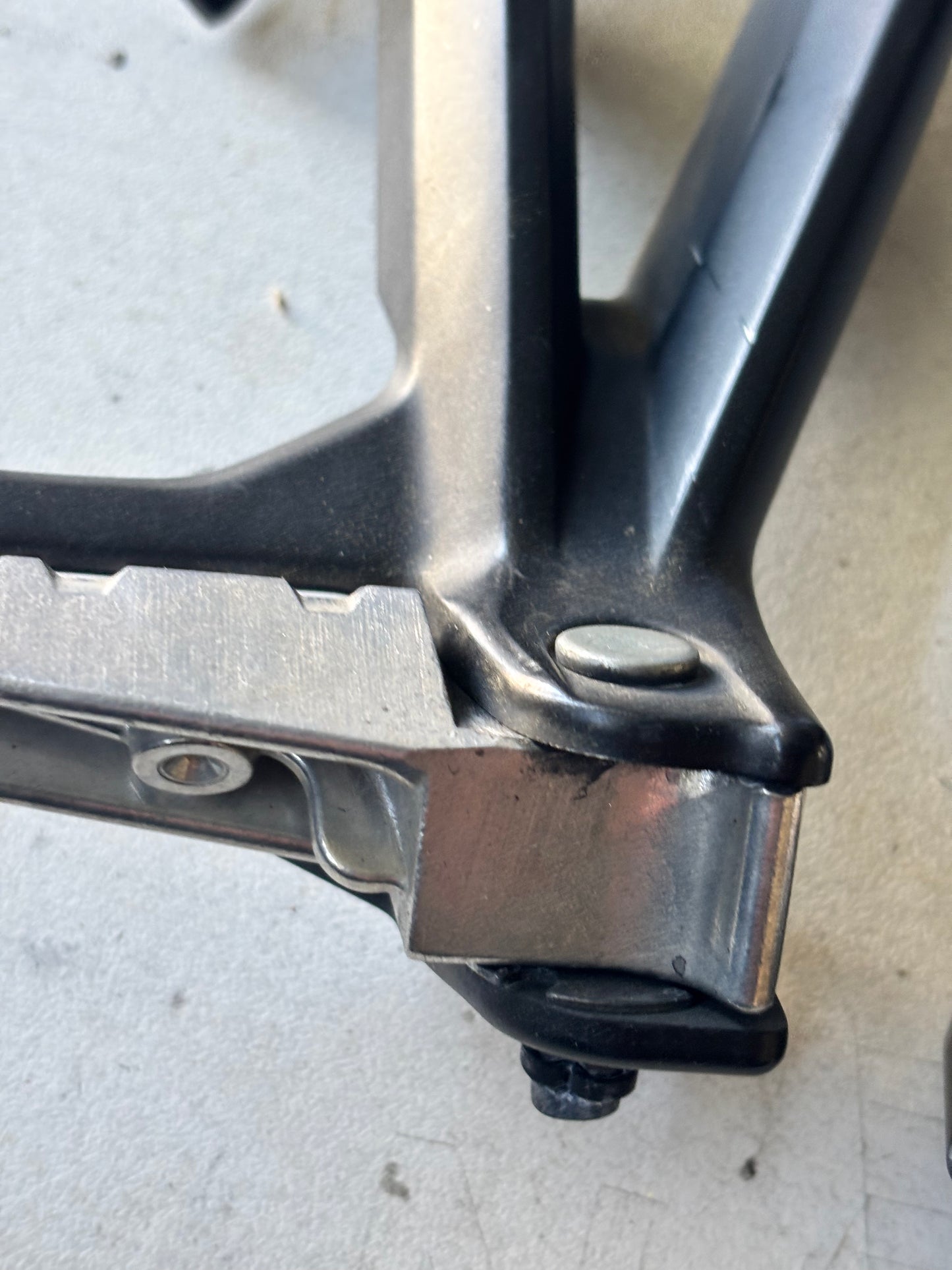 Paire platine cale pied arrière Yamaha mt09 2013/2020