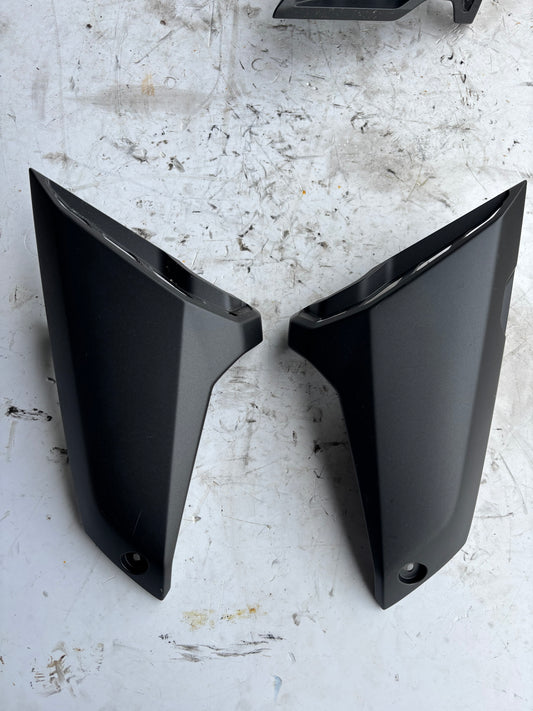 Lufteinlasshutze links für Tank Yamaha MT 09 2017-2020