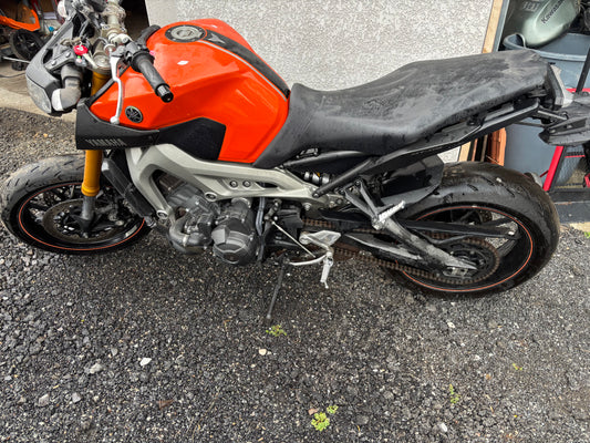 MT09 2015