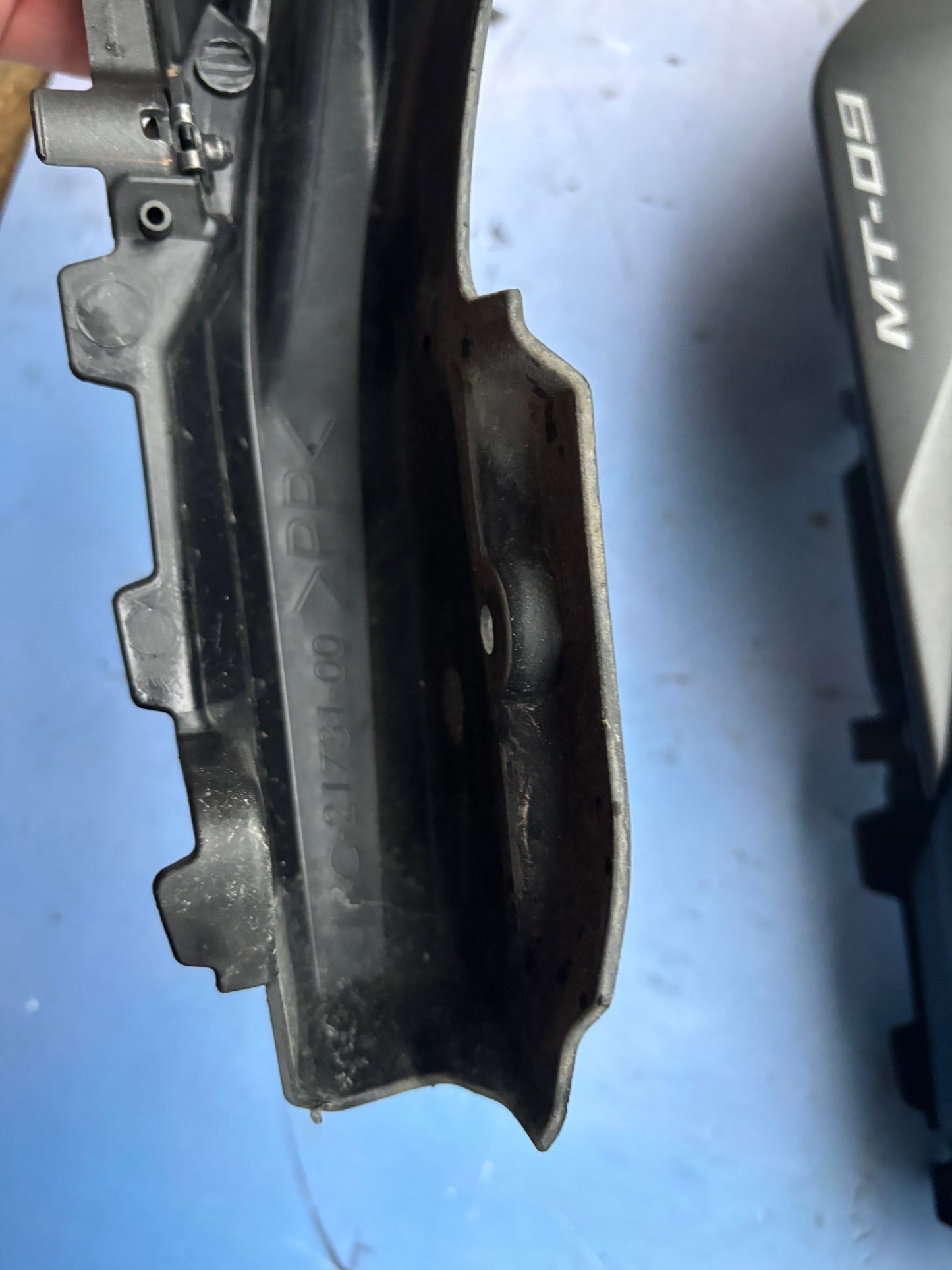 Rechte und linke Heckrumpfverkleidung Yamaha MT 09 2013/2016