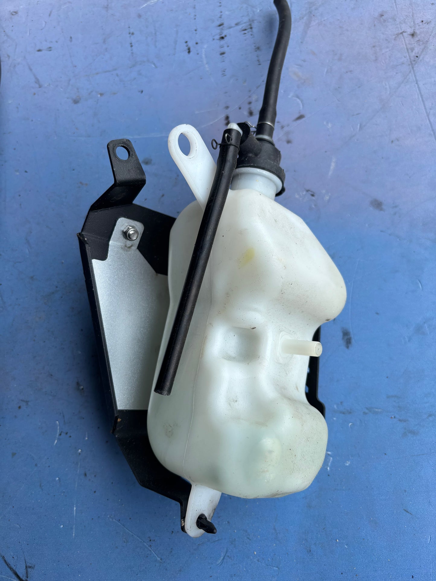 Kühlmittelausgleichsbehälter Mt 07 und Tracer 700
