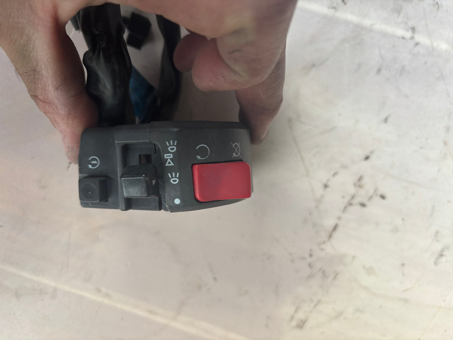 Commodo Droit démarrage yamaha tracer 900 2015/2017 POLICE