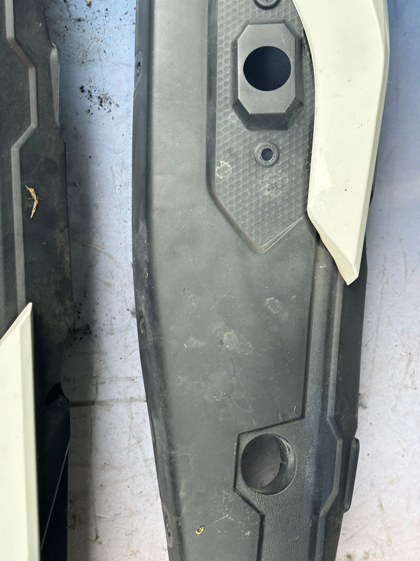 Paire carénage coque arrière yamaha tracer 900 2015/2017