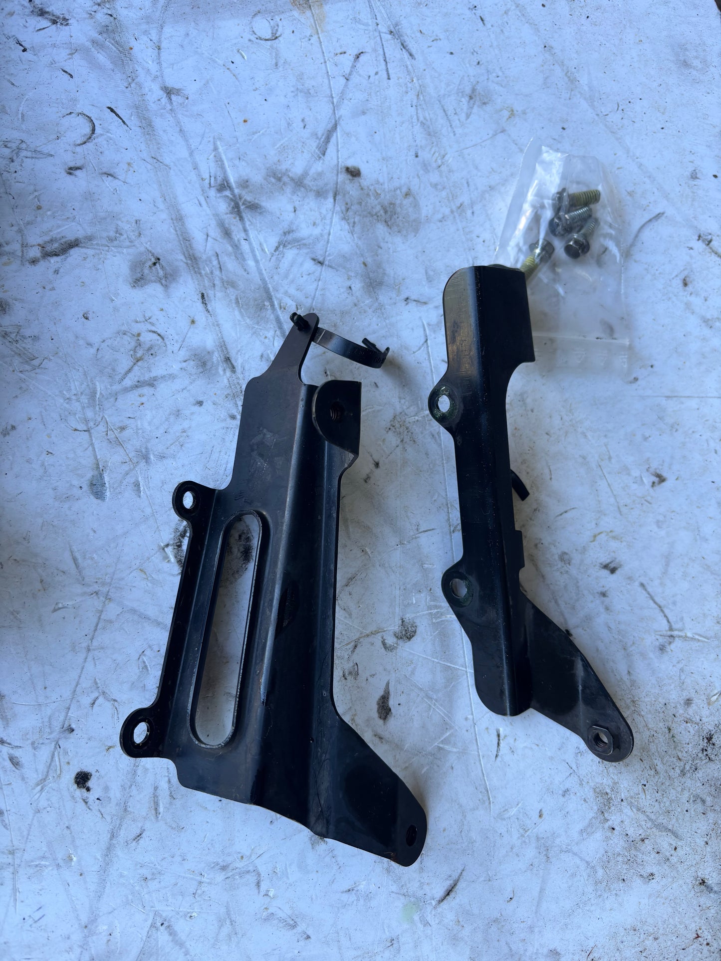Support fixation Sabot moteur inferieur Kawasaki Er6n 2012/2016